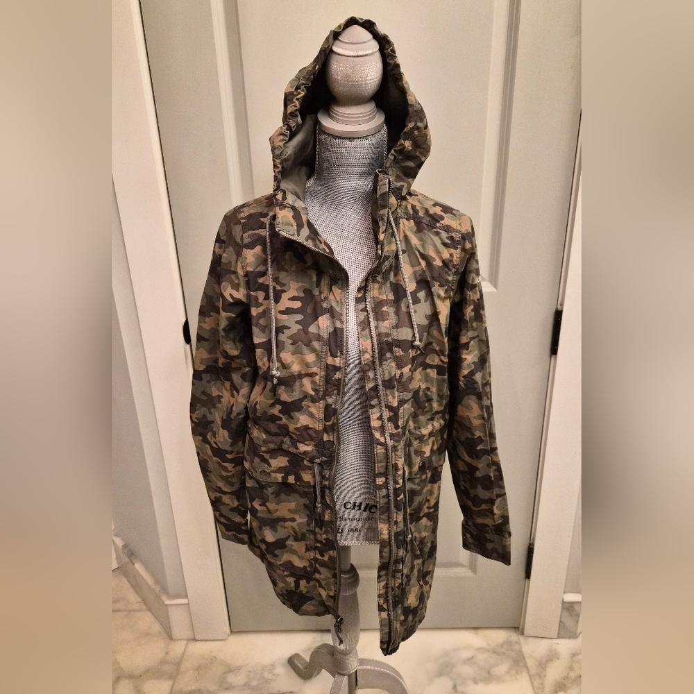 Columbia Womens Camouflage West Bluff Light Jacket